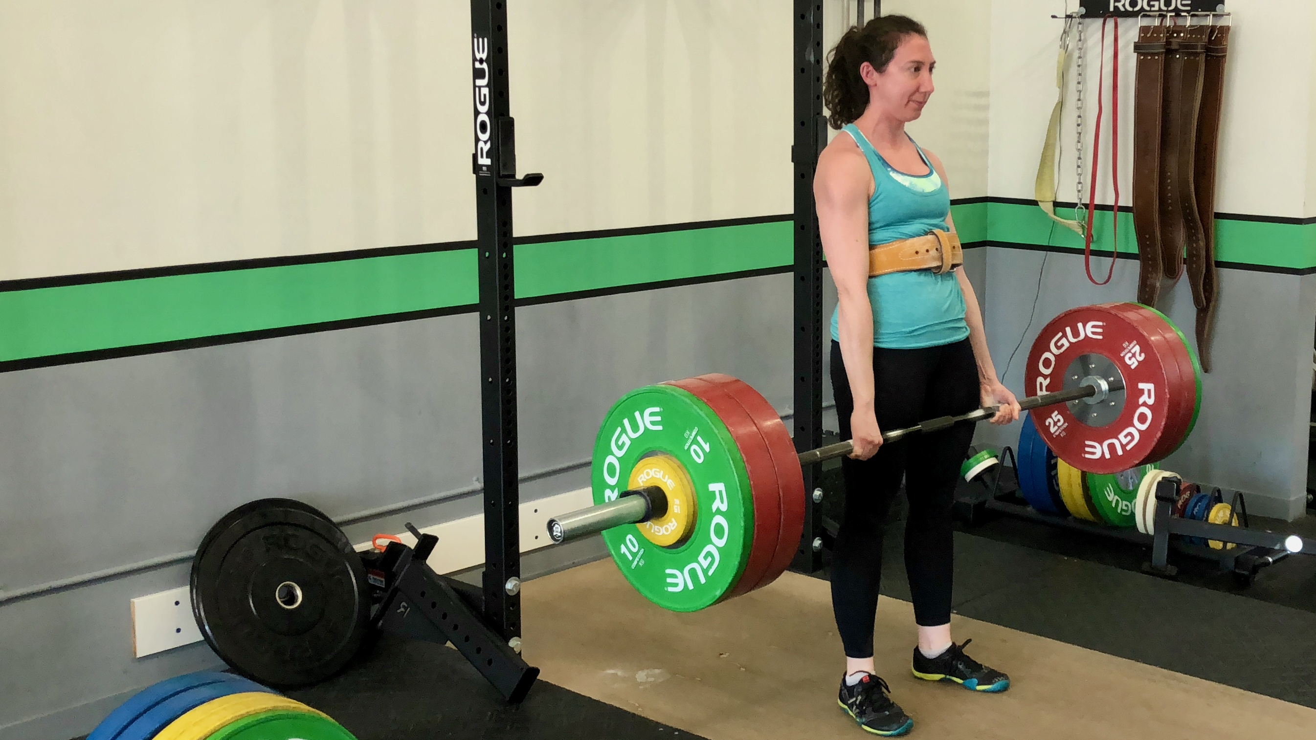 Christina deadlifting at Chicago Strength & Conditioning